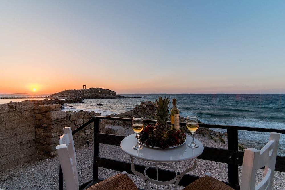Naxos City Portara Seaside Luxury Suites المظهر الخارجي الصورة