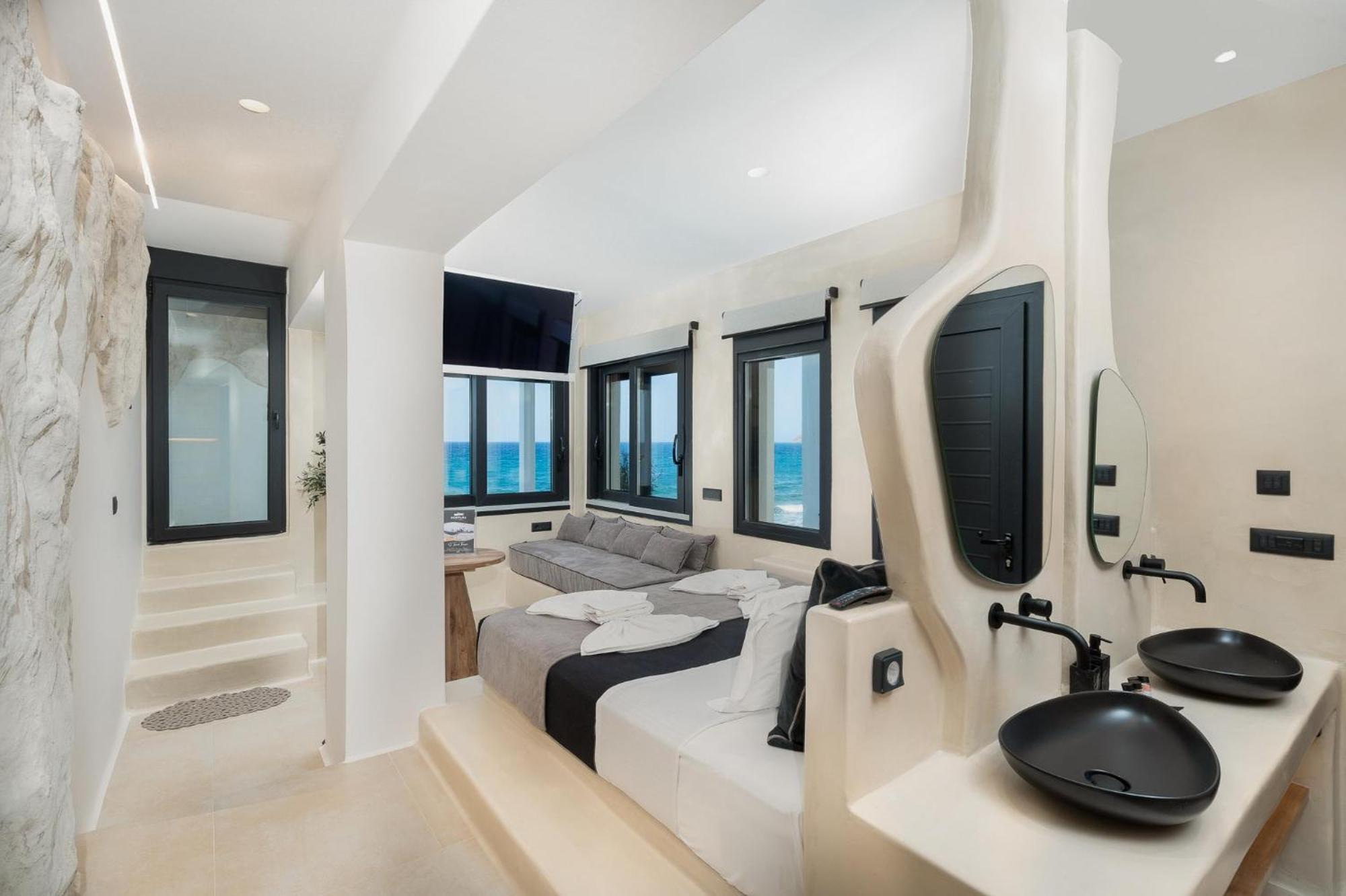 Naxos City Portara Seaside Luxury Suites المظهر الخارجي الصورة